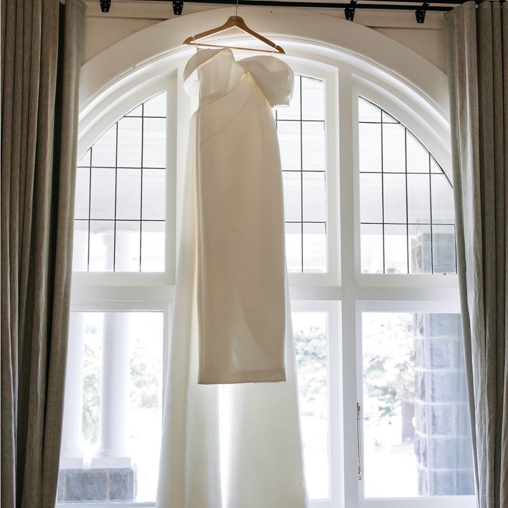 Rachel Gilbert, Matteo Cape Dress - Elegant White Off-Shoulder Gown